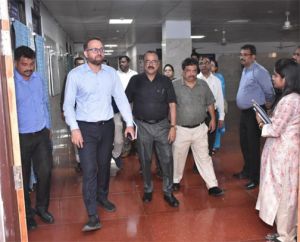 कलेक्टर ने नि:शुल्क मेगा स्वास्थ्य शिविर की तैयारियों का लिया जायजा