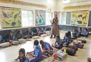  युक्तियुक्तकरण से अब प्राथमिक शाला करमनडीह  में चार शिक्षक,शिक्षा व्यवस्था हुई दुरुस्त, बच्चे व पालक खुश