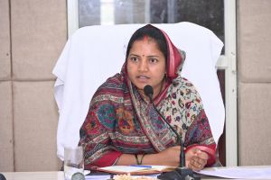 मंत्री लक्ष्मी राजवाड़े ने ली विभागीय समीक्षा बैठक मंत्री लक्ष्मी राजवाड़े ने ली विभागीय समीक्षा बैठक