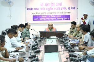 केंद्रीय अनुसूचित जनजाति आयोग के अध्यक्ष अंतर सिंह आर्या ने ली जिला अधिकारियों की बैठक केंद्रीय अनुसूचित जनजाति आयोग के अध्यक्ष अंतर सिंह आर्या ने ली जिला अधिकारियों की बैठक