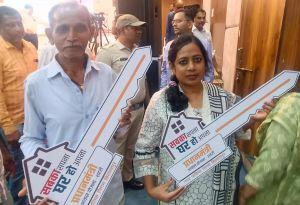 पक्का आशियाना मिलने से खिले चेहरे