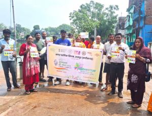 व्यापारियों को प्लास्टिक बैग्स के स्थान पर कपड़े की थैली का उपयोग करने बनाया जागरुक व्यापारियों को प्लास्टिक बैग्स के स्थान पर कपड़े की थैली का उपयोग करने बनाया जागरुक