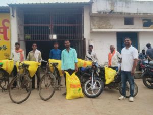  शासकीय दर पर किया गया यूरिया का वितरण