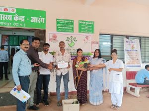 *"प्रोजेक्ट ग्रीन पालना": नवजात के स्वागत में माताओं को फलदार पौधों की भेंट*