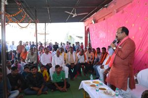 उप मुख्यमंत्री अरुण साव ने लोरमी विधानसभा के 10 गांवों में लगाई जनचौपाल उप मुख्यमंत्री अरुण साव ने लोरमी विधानसभा के 10 गांवों में लगाई जनचौपाल