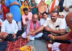 उप मुख्यमंत्री अरुण साव ने पांच करोड़ रुपए से अधिक के विकास कार्यों का किया लोकार्पण-भूमिपूजन उप मुख्यमंत्री अरुण साव ने पांच करोड़ रुपए से अधिक के विकास कार्यों का किया लोकार्पण-भूमिपूजन