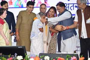 जिले में चल रहे नवाचार का मुख्यमंत्री ने किया अवलोकन, की सराहना जिले में चल रहे नवाचार का मुख्यमंत्री ने किया अवलोकन, की सराहना