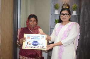 आरबीसी 6-4 के तहत जिला प्रशासन ने मृतक किसान के परिवार को दी आर्थिक मदद आरबीसी 6-4 के तहत जिला प्रशासन ने मृतक किसान के परिवार को दी आर्थिक मदद