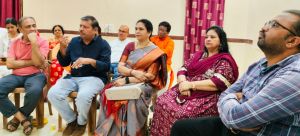 आप सुधरे तो परिवार सुधरेगा और फिर समाज आप सुधरे तो परिवार सुधरेगा और फिर समाज