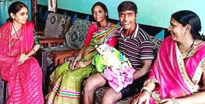 पोषण बन रही गर्भवती माताओं के लिए वरदान श्रीमती पुष्पा ने दिया स्वस्थ बेटी को जन्म पोषण बन रही गर्भवती माताओं के लिए वरदान श्रीमती पुष्पा ने दिया स्वस्थ बेटी को जन्म