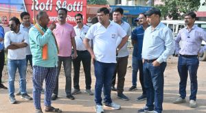 आयुक्त ने संजय नगर तालाब का किया निरीक्षण आयुक्त ने संजय नगर तालाब का किया निरीक्षण