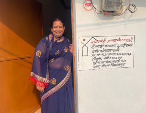 पक्के घर की पहली दिवाली, दुलारी ने कहा- अब डर नहीं केवल रोशनी है पक्के घर की पहली दिवाली, दुलारी ने कहा- अब डर नहीं केवल रोशनी है