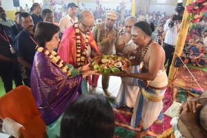 राज्यपाल श्री रमेन डेका ने भिलाई स्कंदाश्रम में की पूजा अर्चना, प्रदेश की खुशहाली के लिए की कामना राज्यपाल श्री रमेन डेका ने भिलाई स्कंदाश्रम में की पूजा अर्चना, प्रदेश की खुशहाली के लिए की कामना