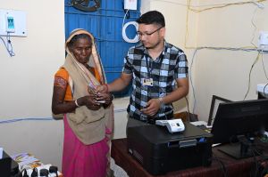 ‘अटल डिजिटल सुविधा केंद्र’ गांवों में तकनीक की नई सुबह ‘अटल डिजिटल सुविधा केंद्र’ गांवों में तकनीक की नई सुबह