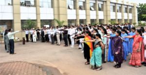 राष्ट्रीय एकता दिवस के अवसर पर अधिकारी-कर्मचारियों ने ली राष्ट्र की एकता और अखण्डता बनाए रखने की शपथ राष्ट्रीय एकता दिवस के अवसर पर अधिकारी-कर्मचारियों ने ली राष्ट्र की एकता और अखण्डता बनाए रखने की शपथ