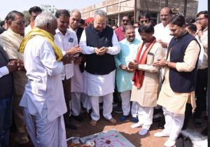  कृषि उपज मंडी का प्रांगण राजनांदगांव के विकास की पूंजी : विधानसभा अध्यक्ष डॉ. रमन सिंह