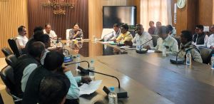  बालोद जिले में समर्थन मूल्य पर धान खरीदी कार्य को सुचारू रूप से संपन्न कराने हेतु की जा रही है समुचित तैयारियां