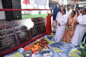 स्कूल शिक्षा मंत्री श्री गजेंद्र यादव ने किया सड़क सीमेंटकरण कार्य का भूमिपूजन स्कूल शिक्षा मंत्री श्री गजेंद्र यादव ने किया सड़क सीमेंटकरण कार्य का भूमिपूजन