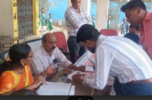   महासमुंद जिले में विशेष गहन पुनरीक्षण कार्य सतत रूप से जारी