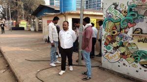  सार्वजनिक शौचालय में जानवर बांधकर रखने पर निगम ने की जानवरों की जप्ती