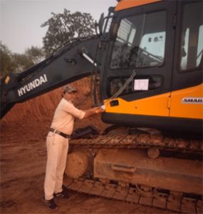  खनिजों के अवैध उतखनन व परिवहन पर 4 हाइवा, 4 ट्रेक्टर ट्रॉली व 01 चैन माउंटेन जप्त