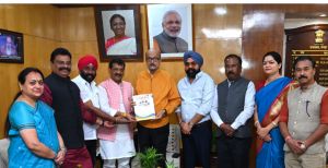  राज्यपाल रमेन डेका को स्वदेशी मेले के लिए न्यौता