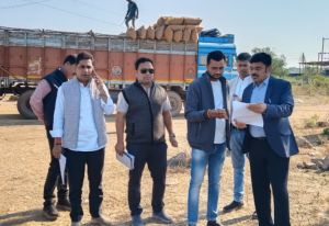  मार्कफेड एमडी जितेन्द्र शुक्ला ने किया खरीदी और संग्रहण केन्द्र का निरीक्षण