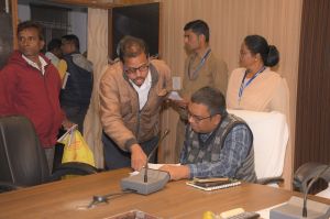  कलेक्टर जनदर्शन में सुनी गई आम लोगों की समस्याएं