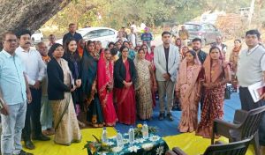  आयुक्त कृषि उत्पादन ने  फसल चक्र परिवर्तन कार्यक्रम की प्रगति का अवलोकन करने विभिन्न ग्रामों का किया निरीक्षण