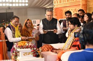  मुख्यमंत्री  विष्णुदेव साय दिव्य श्री हनुमंत कथा समारोह में हुए शामिल