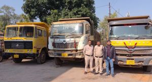  रेत और मुरुम का अवैध परिवहन करते तीन हाईवा जब्त