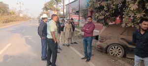 निगम जोन 9 नगर निवेश विभाग ने विधानसभा मार्ग में यातायात पुलिस बल सहित दो कंडम वाहनों को किया जप्त