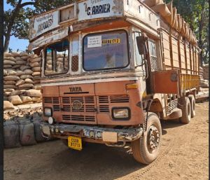 मोहला मानपुर अंबागढ़ चौकी जिले में धान उठाव ने पकड़ी रफ्तार, खरीदी केन्द्रों से तेजी से हो रहा परिवहन