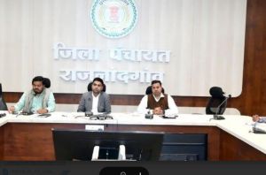 धान खरीदी:  कलेक्टर ने  कृषि विस्तार अधिकारियों, पटवारियों, समिति प्रबंधकों एवं डाटा एण्ट्री ऑपरेटर की ली बैठक