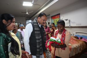  स्वास्थ्य मंत्री ने ज़िला अस्पताल का किया निरीक्षण, इंटिग्रेटेड पब्लिक हेल्थ लैब को क्वॉलिटी सर्टिफिकेट मिलने पर दी बधाई