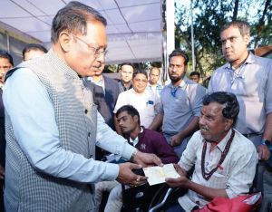 संवेदनशील शासन की मिसाल: जनदर्शन में मुख्यमंत्री श्री विष्णु देव साय ने मौके पर सुलझाईं समस्याएँ संवेदनशील शासन की मिसाल: जनदर्शन में मुख्यमंत्री श्री विष्णु देव साय ने मौके पर सुलझाईं समस्याएँ