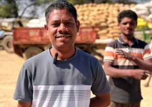   अमित ने बताया, मोबाइल से ऑनलाइन टोकन खुद काटकर केंद्र में निर्बाध रूप से बेचा धान