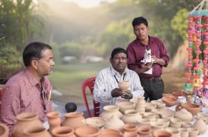 परंपरा को तकनीक से जोड़कर आत्मनिर्भरता की ओर परंपरा को तकनीक से जोड़कर आत्मनिर्भरता की ओर