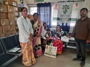  पर्यावरण संरक्षण का संदेश, प्रसूता माताओं को हरियाली की भेंट