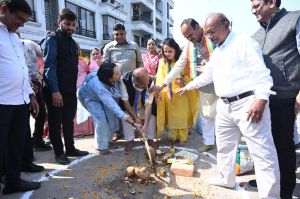 महापौर मीनल ने सुगम आवागमन और गन्दे पानी के निकास हेतु नवीन सीसी रोड, नाली निर्माण शीघ्र करने किया भूमिपूजन