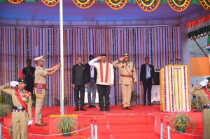   उप मुख्यमंत्री विजय शर्मा ने गणतंत्र दिवस पर अम्बिकापुर  में फहराया राष्ट्रीय ध्वज