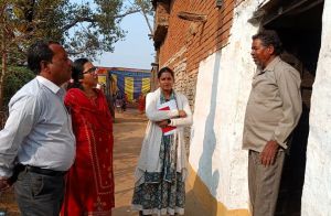 जनपद पंचायत सीईओ ने निर्माणाधीन प्रधानमंत्री आवास का किया औचक निरीक्षण