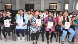   छत्तीसगढ़ जनमन पत्रिका और जी राम जी का ब्रोसर का डिजिटल लाईब्रेरी एवं शासकीय कमला कॉलेज में किया गया नि:शुल्क वितरण