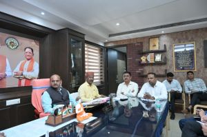  जल बोर्ड के अधिकारी पानी आपूर्ति के समय फील्ड में घूमकर जलसमस्या  का त्वरित निदान करें- सभापति  