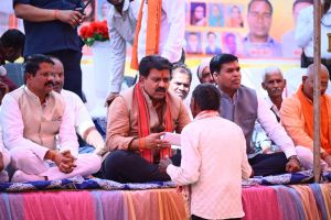  उप मुख्यमंत्री ने ग्राम बम्हनी में 29.20 लाख से निर्मित महतारी सदन का किया लोकार्पण