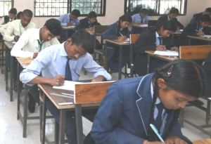 जिला शिक्षा अधिकारी जगजीत सिंह धीर ने दसवीं बोर्ड के विभिन्न परीक्षा केंद्रों का किया निरीक्षण