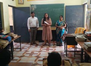  आरंग एसडीएम अभिलाषा पैंकरा ने 10वीं बोर्ड परीक्षा केंद्र का किया निरीक्षण