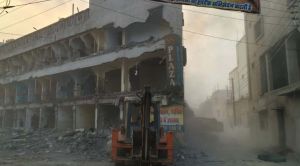 टीम प्रहरी अभियान : लालपुर में लगभग 20 हजार वर्गफीट भूमि पर किये गए अवैध निर्माण को तोड़ा गया टीम प्रहरी अभियान : लालपुर में लगभग 20 हजार वर्गफीट भूमि पर किये गए अवैध निर्माण को तोड़ा गया