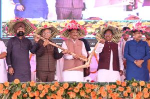  कांग्रेस सरकार में गौठान के नाम पर सिर्फ साइन बोर्ड थे : मुख्यमंत्री  विष्णु देव साय