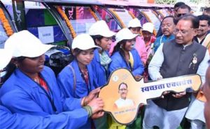  समूह की चार स्वच्छता सखियों ने बदल दी ग्राम पंचायत की तस्वीर